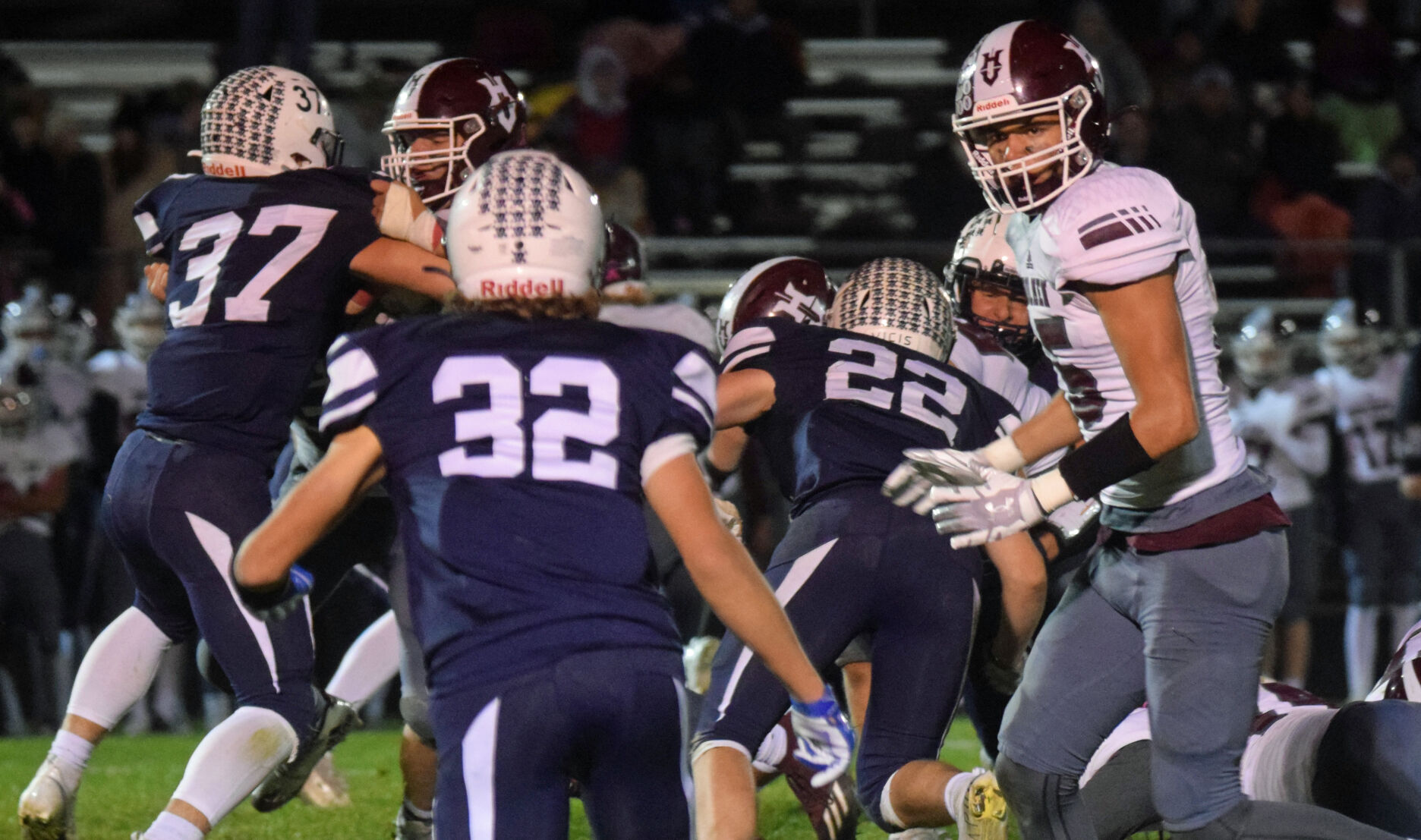 Holmen's Landon Ellis